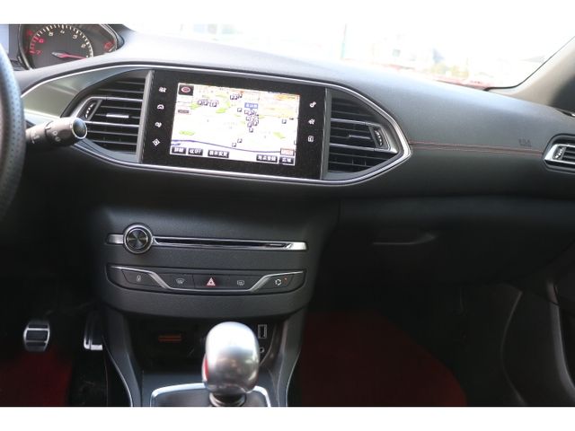 PEUGEOT 308 2016 Image 31