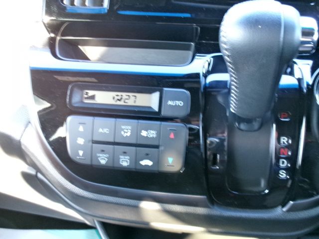 HONDA N-WGN CUSTOM 2017 Image 31