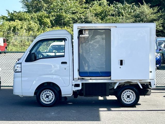 DAIHATSU HIJET TRUCK 4WD 2021 Image 31