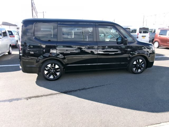 HONDA STEPWAGON E:HEV 2025 Image 31