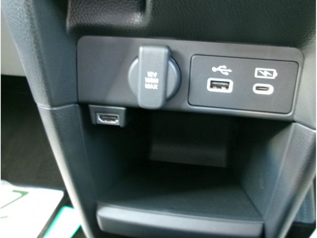 HONDA STEPWAGON E:HEV 2025 Image 31