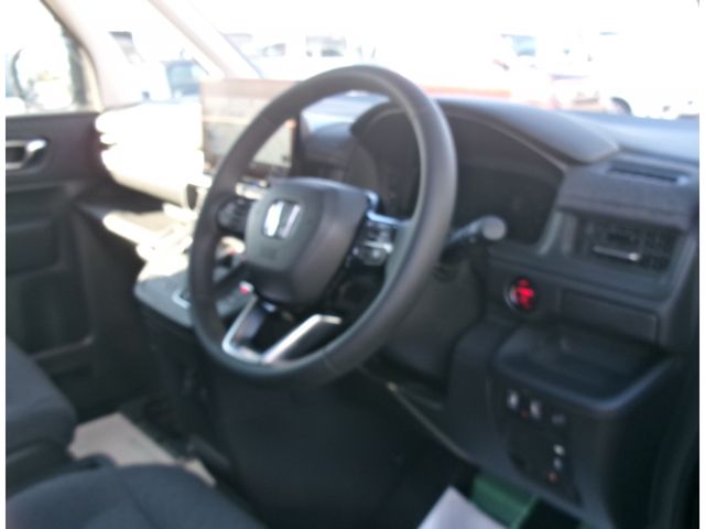 HONDA STEPWAGON E:HEV 2025 Image 31