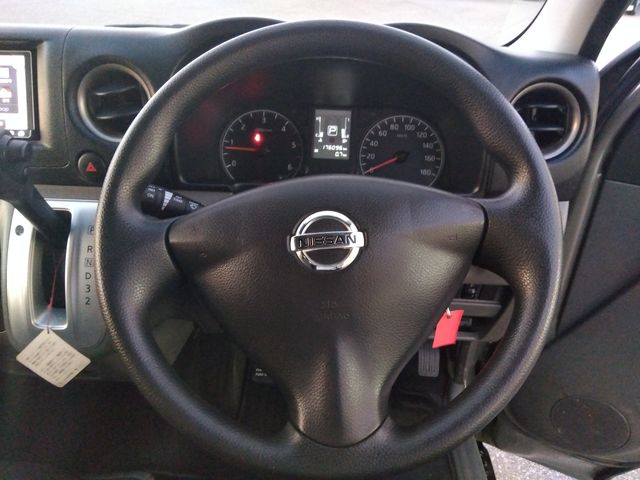 NISSAN NV350 CARAVAN 4WD 2013 Image 31