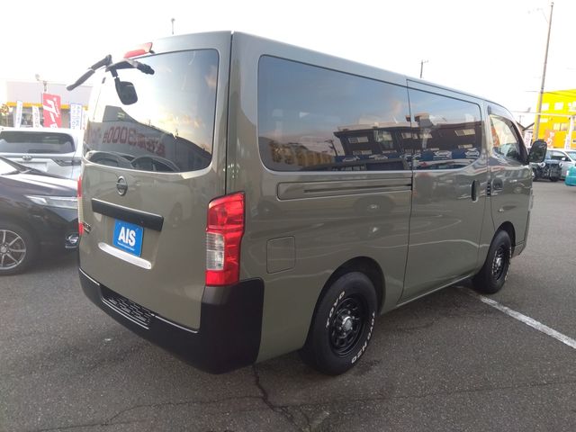 NISSAN NV350 CARAVAN 4WD 2013 Image 31