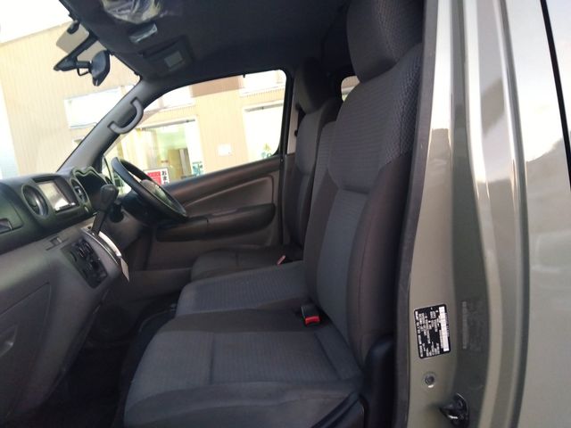 NISSAN NV350 CARAVAN 4WD 2013 Image 31