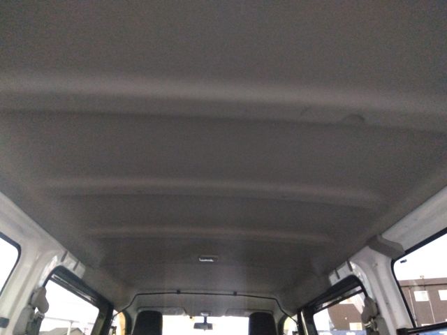 NISSAN NV350 CARAVAN 4WD 2013 Image 31