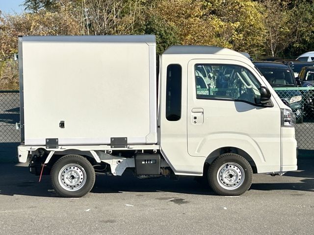DAIHATSU HIJET TRUCK 4WD 2025 Image 31