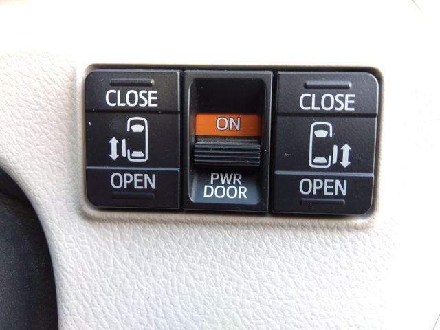 TOYOTA SIENTA HYBRID 2015 Image 31