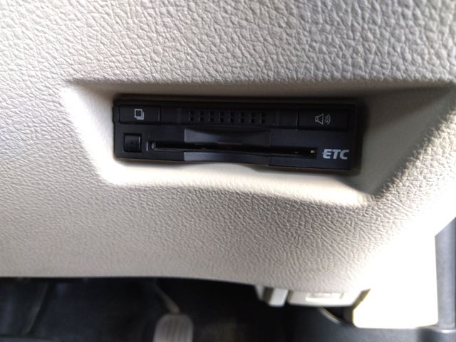 TOYOTA SIENTA HYBRID 2015 Image 31