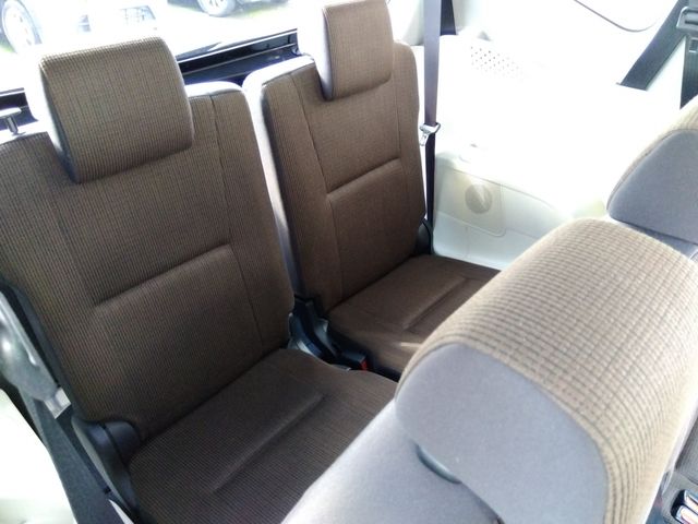 TOYOTA SIENTA HYBRID 2015 Image 31