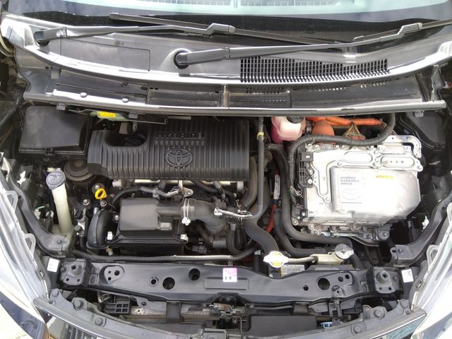 TOYOTA SIENTA HYBRID 2015 Image 31