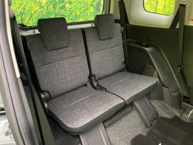 TOYOTA SIENTA HYBRID 2025 Image 31