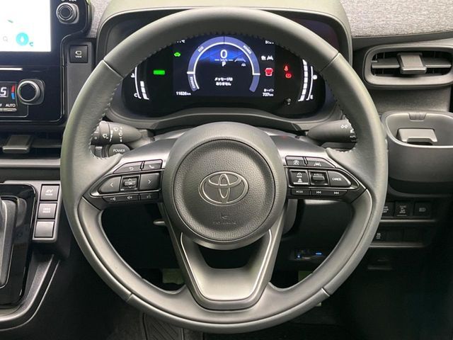 TOYOTA SIENTA HYBRID 2025 Image 31