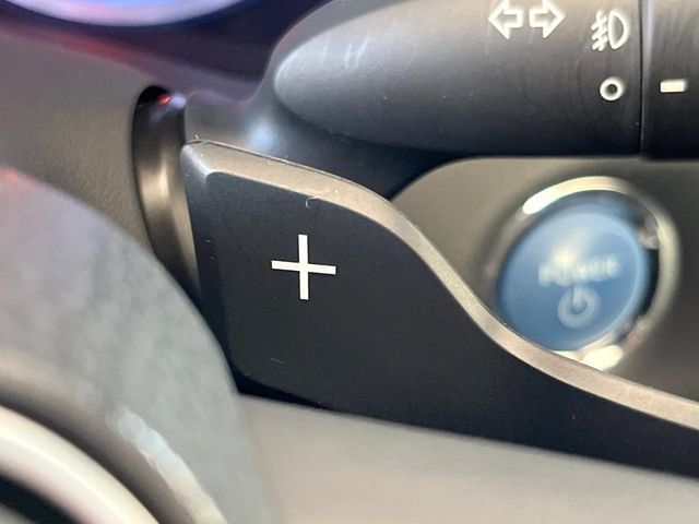 TOYOTA CROWN SEDAN HYBRID 2018 Image 31