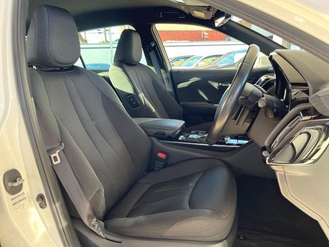 TOYOTA CROWN SEDAN HYBRID 2018 Image 31