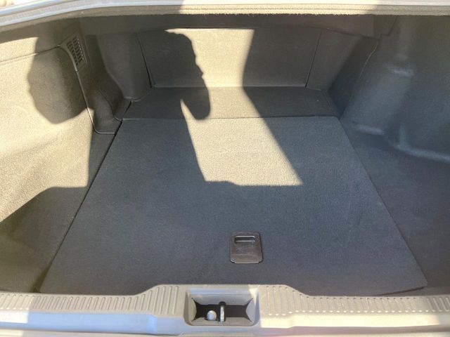 TOYOTA CROWN SEDAN HYBRID 2018 Image 31