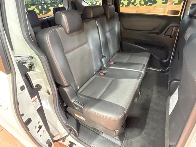 TOYOTA SIENTA 2017 Image 31