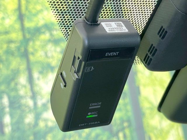 TOYOTA PRIUS 2020 Image 31