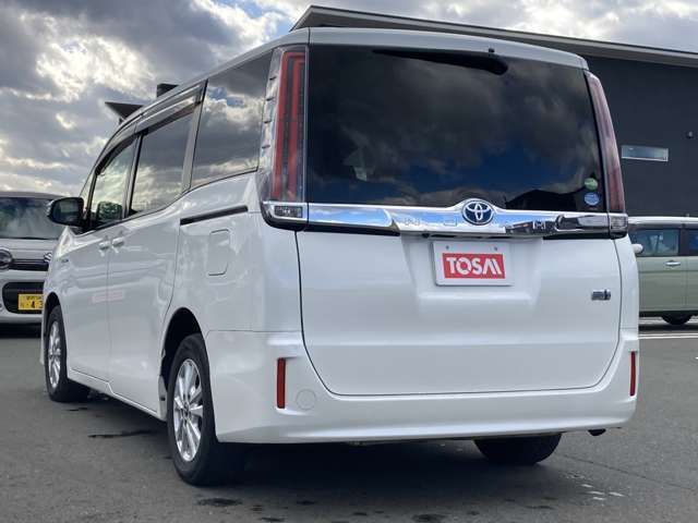 TOYOTA NOAH HYBRID 2017 Image 31