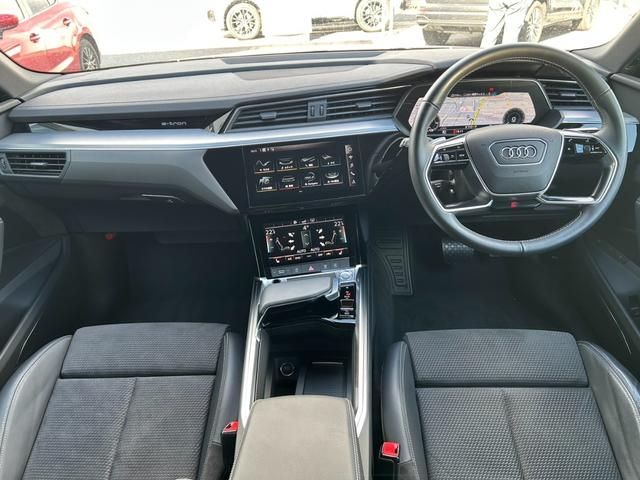 AUDI E-TRON SPORTBAC 2020 Image 31