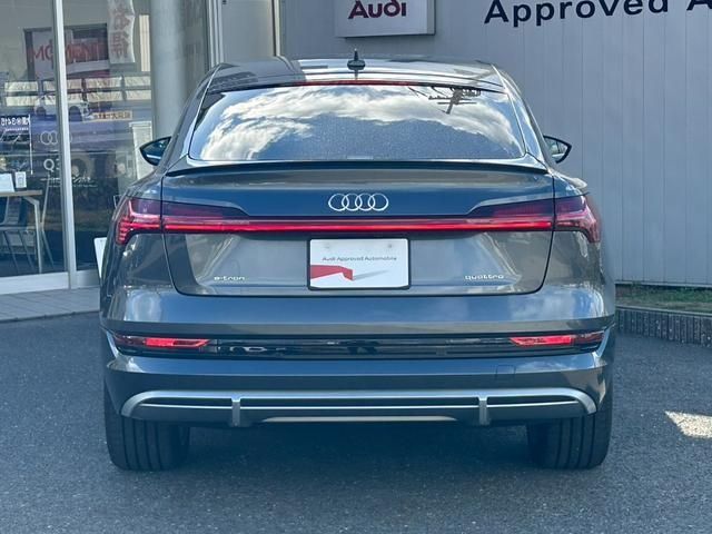 AUDI E-TRON SPORTBAC 2020 Image 31