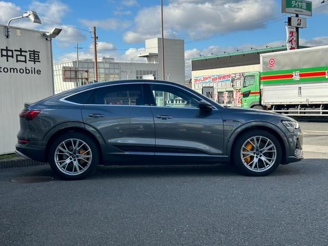 AUDI E-TRON SPORTBAC 2020 Image 31