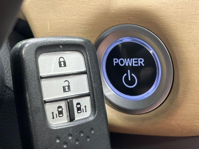 HONDA FREED HYBRID 4WD 2018 Image 31