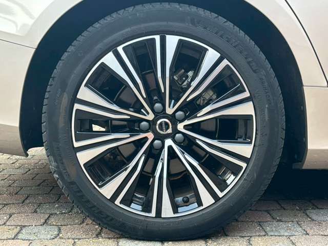 VOLVO V60 2023 Image 31