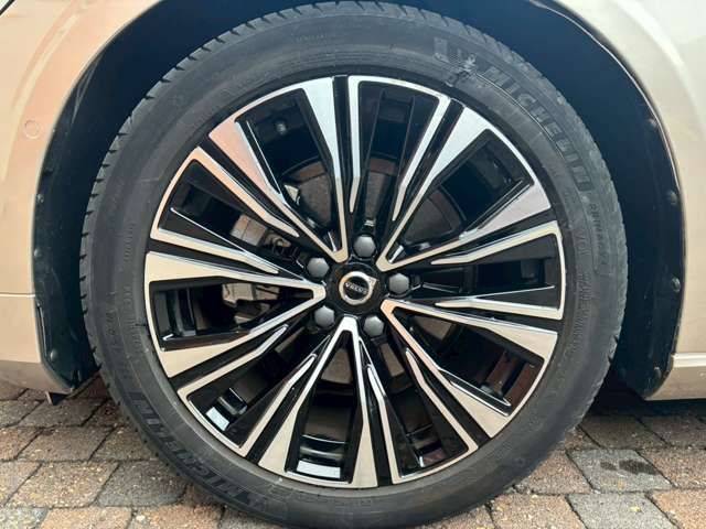 VOLVO V60 2023 Image 31