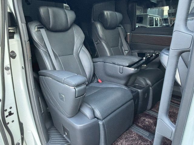 TOYOTA ALPHARD HYBRID 4WD 2023 Image 31