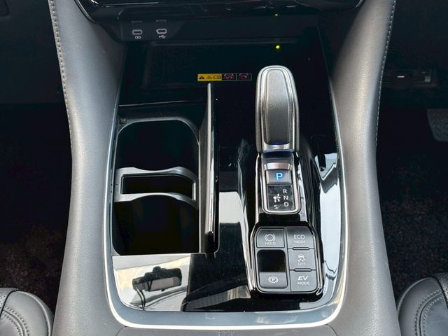 TOYOTA ALPHARD HYBRID 4WD 2023 Image 31