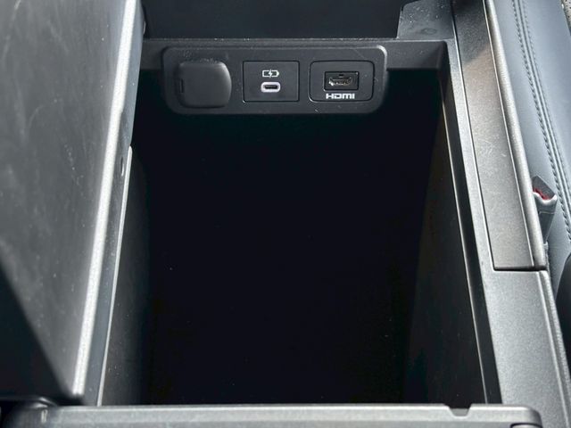 TOYOTA ALPHARD HYBRID 4WD 2023 Image 31