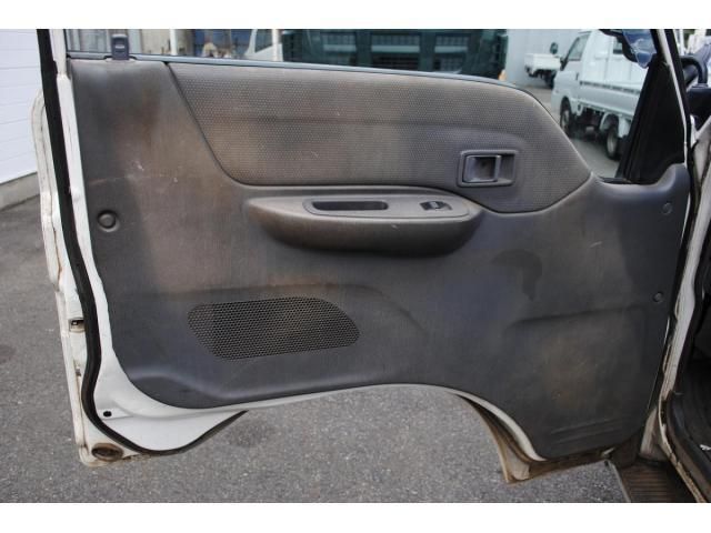 MITSUBISHI デリカ 2008 Image 31