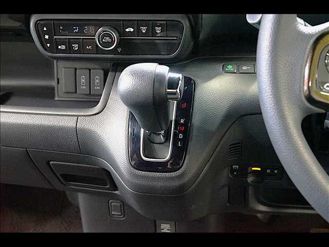 HONDA N BOX CUSTOM 2018 Image 31