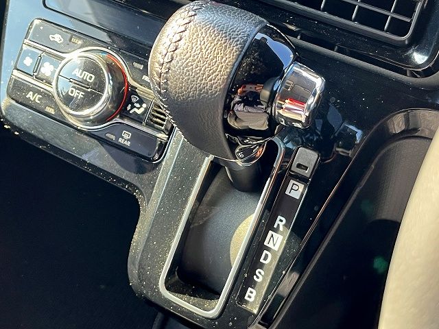 DAIHATSU TANTO CUSTOM 2019 Image 31