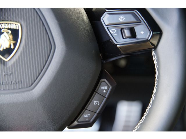 LAMBORGHINI HURACAN 2020 Image 31