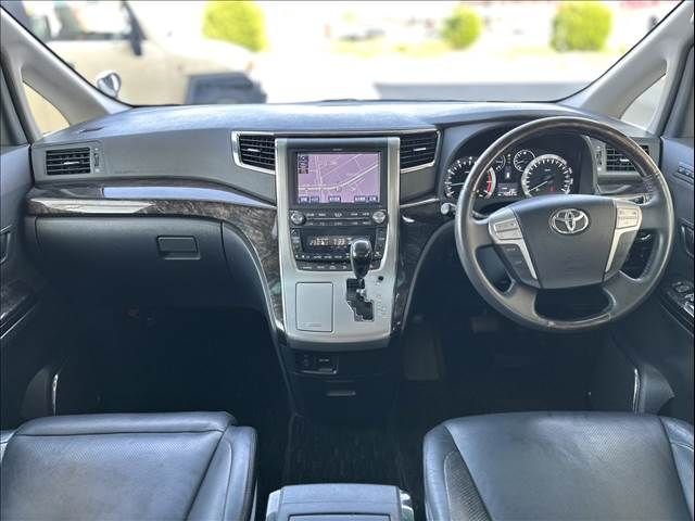 TOYOTA VELLFIRE 2013 Image 31