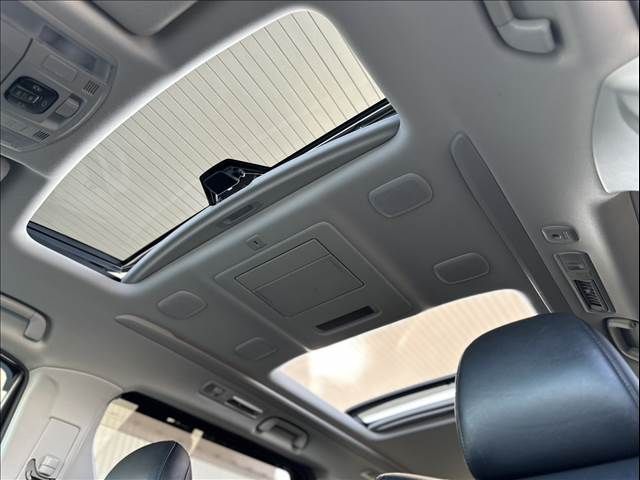 TOYOTA VELLFIRE 2013 Image 31