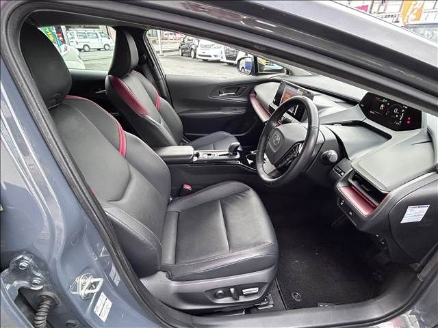 TOYOTA PRIUS PHV 2023 Image 31