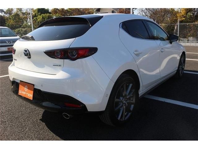 MAZDA 3 FASTBACK 2019 Image 31