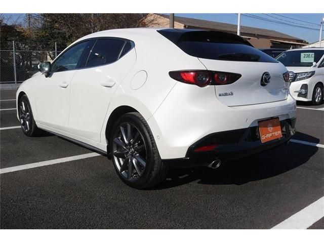 MAZDA 3 FASTBACK 2019 Image 31