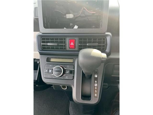 DAIHATSU TANTO 2022 Image 31