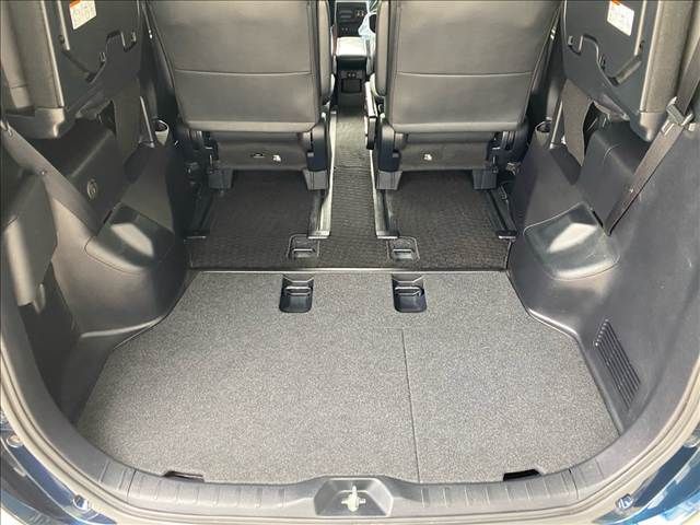 TOYOTA ESQUIRE HYBRID 2019 Image 31