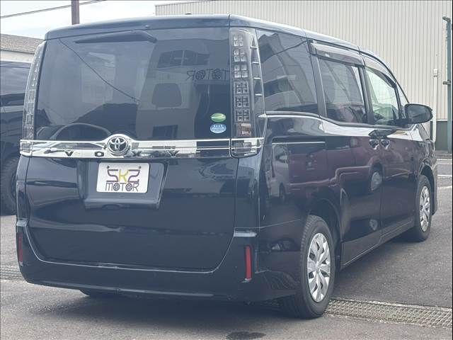 TOYOTA VOXY 2014 Image 31