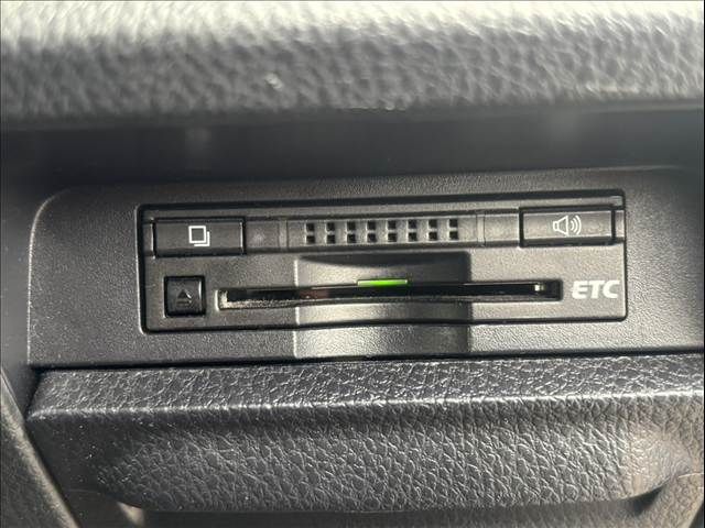 TOYOTA VOXY 2014 Image 31