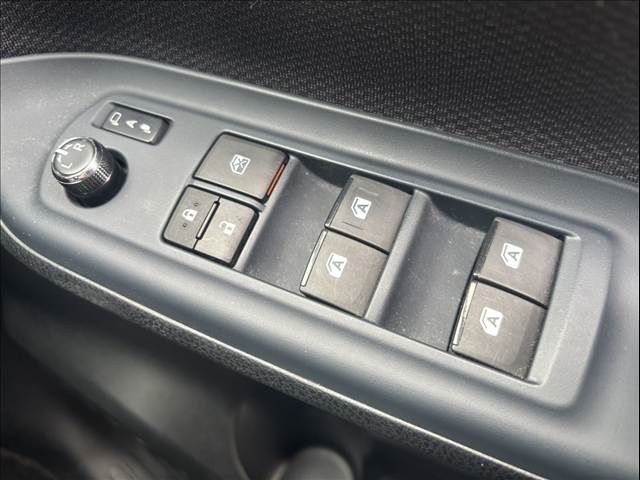 TOYOTA VOXY 2014 Image 31