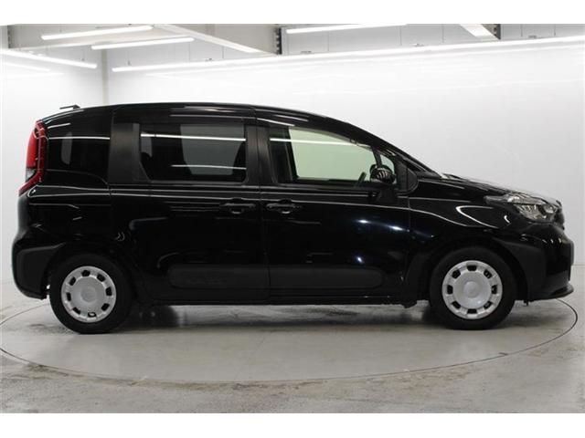 TOYOTA SIENTA HYBRID 2022 Image 31