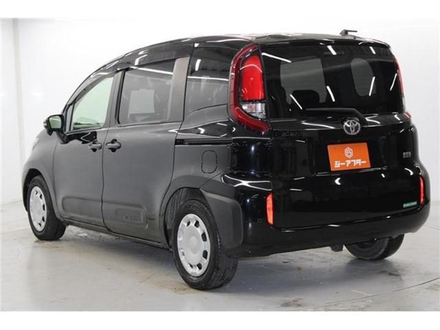 TOYOTA SIENTA HYBRID 2022 Image 31