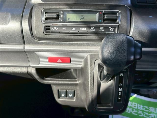 SUZUKI SPACIA GEAR 2018 Image 31