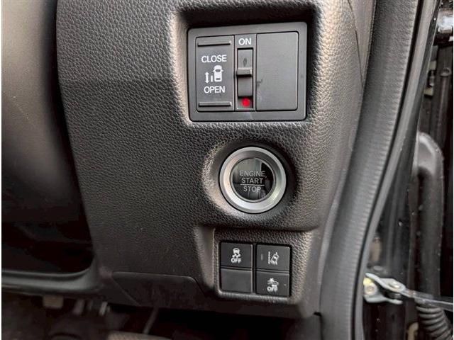 HONDA N BOX CUSTOM 2018 Image 31